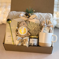 Panier-cadeau hiver pour se préparer à l'hiver : couverture douillette, tasse à thé, chaussettes moelleuses, cadeau pour Thanksgiving et Noël