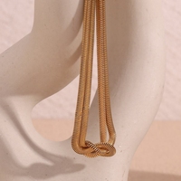 Collier et tour de cou à double chaîne serpent torsadé unisexe vintage Pendentif en acier inoxydable 316L plaqué or PVD 18 carats Style rétro