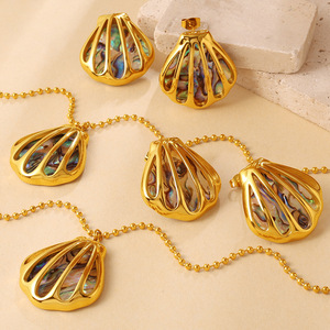 Ensemble de boucles d'oreilles et collier en forme de coquille, en acier inoxydable plaqué or 18 carats, bijoux de fête pour femmes - Product Image 1