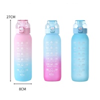 Nouvelle conception Bouteille d'eau en plastique Tritan SK de 1000 ml (32 oz) avec paille et parfum de fruits, 7 dosettes incluses