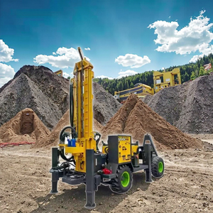 Attrezzatura di perforazione elettrica a quattro ruote mobile per pozzi d'acqua completamente idraulica