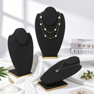 Présentoir de Luxe en Velours pour Colliers et Bijoux – Mannequin Buste pour Vitrine et Comptoir - Product Image 4
