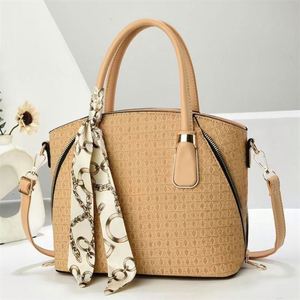 Chic Woman Leather Handbag Removable <b>Shoulder</b> <b>Strap</b> Crossbody Bags Waterproof PU Totes - Product Image 4