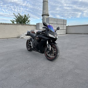 Motocicleta con Tanque Grande de 18L, Motor Japonés Usado, Edición <span class=keywords><strong>Repsol</strong></span>, Motor Pesado para Viajes de Fin de Semana - Product Image 3
