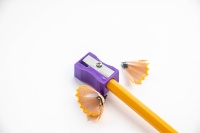 Mini taille-crayon manuel en plastique coloré pour enfants, taille-crayons à trou standard