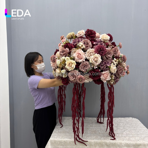 ลูกบอลดอกไม้ประดิษฐ์ผ้าไหมสีชมพูเข้มขนาด 70 ซม. ยี่ห้อ LEDA พร้อมดอกไม้สีแดงห้อยประดับ จัดดอกไม้สำหรับตกแต่งงานแต่งงานและงานอีเว้นท์ - Product Image 2