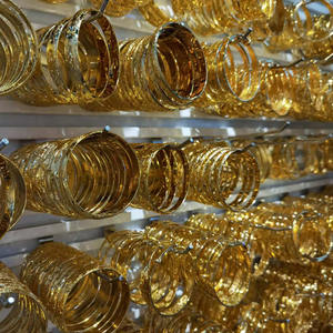 إسورة ذهب دبي لا يبهت لونها للمعصم على الطراز الأفريقي مقاومة للصدأ والماء بخصم، مجوهرات من الذهب الأصفر عيار 18 - Product Image 3