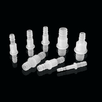 Raccord de tuyauterie d'eau standard international en polypropylène à surface lisse, type droit réducteur blanc 11-M16-12, pour traversée de cloison