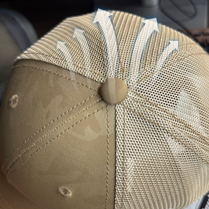 Cappellino da Baseball Heycap Traspirante in Rete con Visiera Rigida, Personalizzabile con Logo Ricamato 3D, Fodera Mimetica e Visiera Curva - Product Image 5