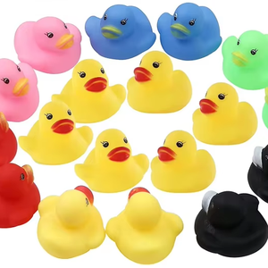 Venta <span class=keywords><strong>al</strong></span> por mayor de fábrica, <span class=keywords><strong>patos</strong></span> de baño de goma de plástico coloridos a bajo precio para uso en el baño, oferta promocional, familia de <span class=keywords><strong>patos</strong></span> de goma - Product Image 1