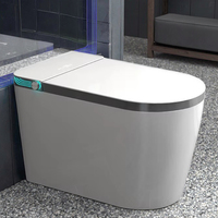Toilette intelligente moderne en céramique avec télécommande, siège chauffant, économie d'eau, bidet intégré pour hôtels de luxe et maisons