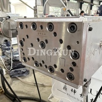 Ligne d'extrusion de cadres de fenêtres en PVC / Production de profilés WPC sur mesure / Machine de fabrication de profilés de fenêtres et de portes en UPVC de bonne qualité