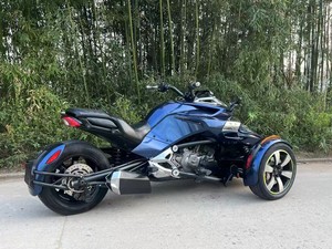 รถมอเตอร์ไซค์ Can-<span class=keywords><strong>Am</strong></span> Spyder Factory Limited Dark พร้อมไซด์คาร์แบบปิดสำหรับผู้โดยสาร - Product Image 6