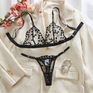 Conjunto de lencería sexy de encaje floral con lazo, push-up, transpirable, con aros, que incluye sujetador y bragas tipo tanga para el verano. - Product Image 3