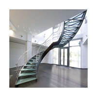 Escalier droit PRIMA LUXURY de haute qualité, design moderne pour intérieur, avec garde-corps en verre et marches en chêne