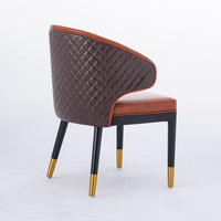 Loisirs en cuir de luxe d'accoudoir de fauteuil dinant la chaise avec des jambes en métal d'or