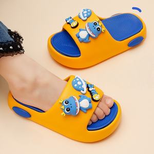Chaussons doux et adorables, écologiques, antidérapants, élégants, pour l'intérieur et l'extérieur. Pantoufles de bain confortables de grande taille - Product Image 5