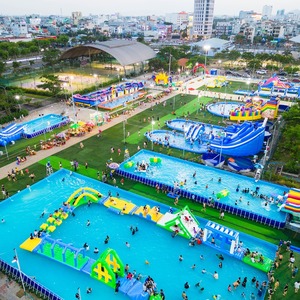 Piscina Inflable Comercial QIQU para Parque Acuático, Estructura de PVC de 0.55mm de Alta Resistencia para Alquiler, con Certificación CE, Diseño Modular para 50-300+ Personas - Product Image 1