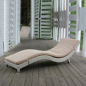 Modern Weather-resistant steel <b>Outdoor</b> <b>Side</b> <b>Table</b> Set for Hotel Garden Poolside Villa hotel Patio Use dining <b>table</b> - Product Image 4