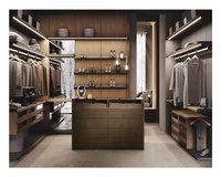 Nouvelle conception de dressing intégré pour chambre principale avec table de maquillage