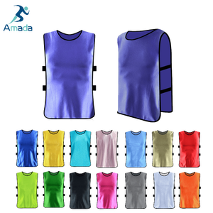 2024 unisexe personnalisé 100% Polyester Football gilet respirant Football formation bavoirs sport Pinnies avec entraînement de coupe automatisé - Product Image 5