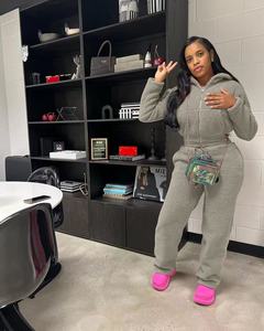 Pakaian Wanita Musim Dingin Tetap Hangat Tebal Dua Potong Hoodie Resleting Atasan dan Celana Panjang Kasual Set Dua Potong Warna Pink - Product Image 5