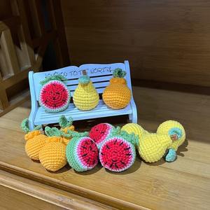 ชุดพวงกุญแจคาราบิเนอร์ถักโครเชต์ทำมือประกอบด้วยมะนาวลูกแพร์ส้มแตงโมสำหรับกระเป๋าและของตกแต่ง - Product Image 1