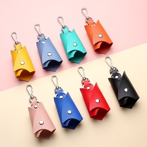 Étui à clés de voiture en cuir PU avec logo personnalisé, forme coupe-vent créative, organiseur de clés pour femmes et hommes, accessoire d'intérieur de voiture, vente en gros - Product Image 4