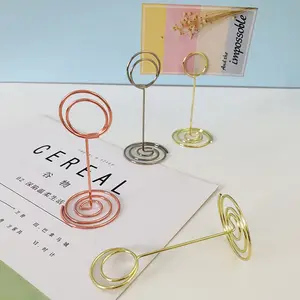 Personalizado Metal colorido clipes cartão titular foto display stand para artesanato chinês fabricante