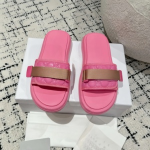 2026 New Premium Pink Quilted Platform Slides Brown Accent Comfortable Casual Summer Slippers - Product Image 1