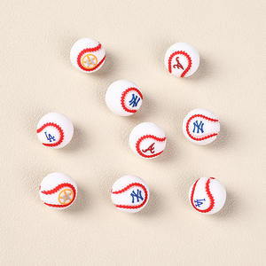 Venta al por mayor de cuentas focales sueltas de PVC y silicona 3D, redondas, de grado alimenticio, con diseños de equipos de béisbol, deportivos, de anime y NF-L, para la fabricación de pulseras, bolígrafos y joyas - Product Image 5