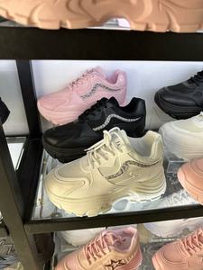 Zapatillas deportivas transpirables de doble malla con suela gruesa <span class=keywords><strong>para</strong></span> <span class=keywords><strong>mujer</strong></span>, baratas y al por mayor, <span class=keywords><strong>para</strong></span> <span class=keywords><strong>caminar</strong></span> al aire libre - Product Image 5