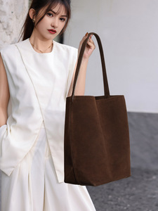 Sac fourre-tout en cuir véritable et daim, surface douce, grande capacité, sac à main à bandoulière, sac à main polyvalent pour les déplacements quotidiens pour femmes - Product Image 2