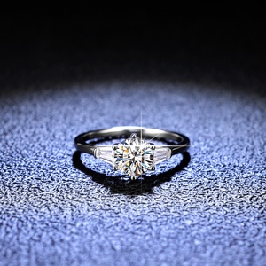 แหวนหมั้นเพชรโมอีสทรงกลมสีเงินสเตอร์ลิง925สวยงามแหวนผู้หญิงหกง่ามแบบเรียบแหวนของผู้หญิง - Product Image 2