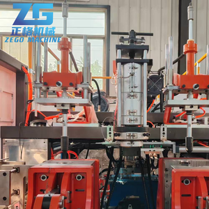 Jerrycan de bouteille en <span class=keywords><strong>plastique</strong></span> de la station 5L 20L de Doule facile à utiliser faisant la machine entièrement automatique de moulage par extrusion-soufflage - Product Image 4