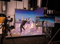 Digital Iklan Dalam Ruangan Led Papan Reklame Kaca Bebas 3D Led Tv P5 P8 P10 Layar Peraga Led VR Iklan Lengkung Kubik