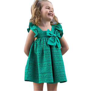 Ropa de Verano 2022 para Niños, Vestido Infantil para Niñas Pequeñas con Bordado Verde a la Moda y Diseño Calado - Product Image 1