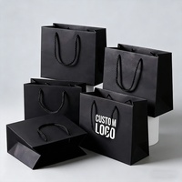 Sacs en papier cadeau de luxe en carton recyclable avec logo personnalisé, texture premium noire, sacs en papier pour courses avec votre propre logo