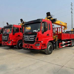 Grue montée sur camion Dongfeng équipée d'une grue de 12 tonnes, flèche longue à 5 sections, modèle universel pour les travaux d'ingénierie urbaine et rurale - Product Image 5