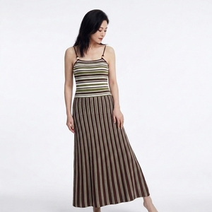 Ensemble Robe Décontractée d'Été en Maille Personnalisée Respirante, Écologique et Lavable avec Jupe Longue et Débardeur – Palette Vert-Marron-Moutarde - Product Image 4