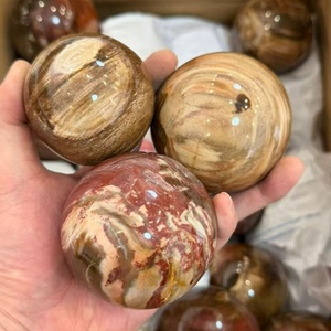 ลูกแก้วคริสตัลไม้หินย้อย (เฟิงสุ่ย) ขัดเงา หินธรรมชาติ สำหรับการทำสมาธิ บำบัดรักษา ของตกแต่งบ้าน สำนักงาน ของขวัญ ขายส่ง - Product Image 1