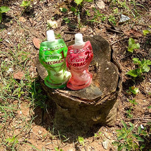 ถุงพลาสติกพีอีพิมพ์สี  แบบมีซิปล็อค  ชนิดตั้งได้  พร้อมจุกสำหรับใส่ปุ๋ย  ยาฆ่าแมลง  และของเหลวอื่นๆ - Product Image 4