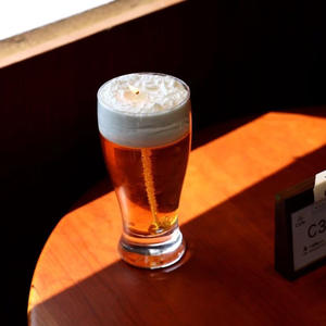 Bougie aromathérapeutique en forme de bière faite à la main, cire de paraffine, parfum longue durée pour la décoration d'hôtel, anniversaires/souvenirs de Noël - Product Image 3