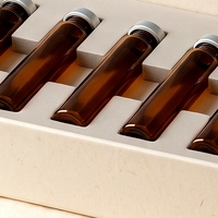 Boîte rigide personnalisée avec couvercle et base blancs pour flacons de peptides, logo UV sélectif sur éponge, impression offset sur carton, soins personnels