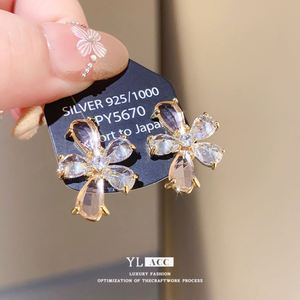 Silver Needle Fresh and <b>Sweet</b> Zircon <b>Flower</b> Earrings Fashionable, Minimalist, and Versatile - Product Image 1