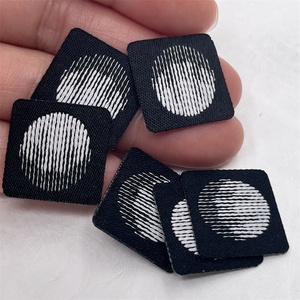 Etiquetas NFC personalizadas para prendas de vestir, tejidas, de silicona, PVC, cuero, con transferencia térmica. - Product Image 4