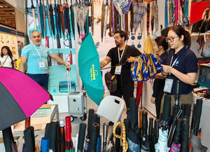 High quality oem custom logo printed wholesale big square cafe beach umbrellas beach chairs and umbrellas wholesale with tilt - Product Image 6