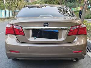 Meistverkaufter Günstiger Großhandel BYD G6 2013 2024 2015 Manuelle Luxus-Limousine Linkslenker China Großhandelspreis Gebrauchtwagen - Product Image 5