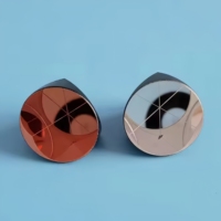 12.7mm Diamètre BK7 Coin Rond Cube Pyramide Prisme Noir Peint avec Revêtement Aluminium/Cuivre/Argent