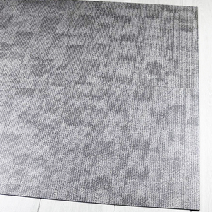Revêtement de <span class=keywords><strong>sol</strong></span> SPC à âme rigide de luxe, surface lisse, anti-décoloration, résistant à l'humidité, insonorisé, facile à installer, isolation thermique - Product Image 6
